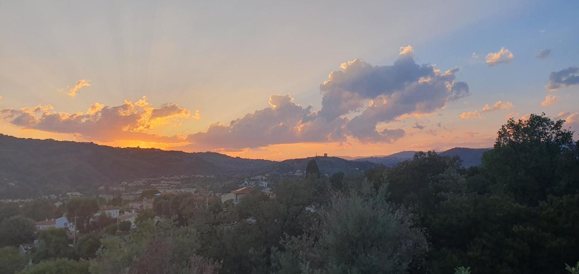شقة Calme Et Vue Panoramique Pégomas المظهر الخارجي الصورة